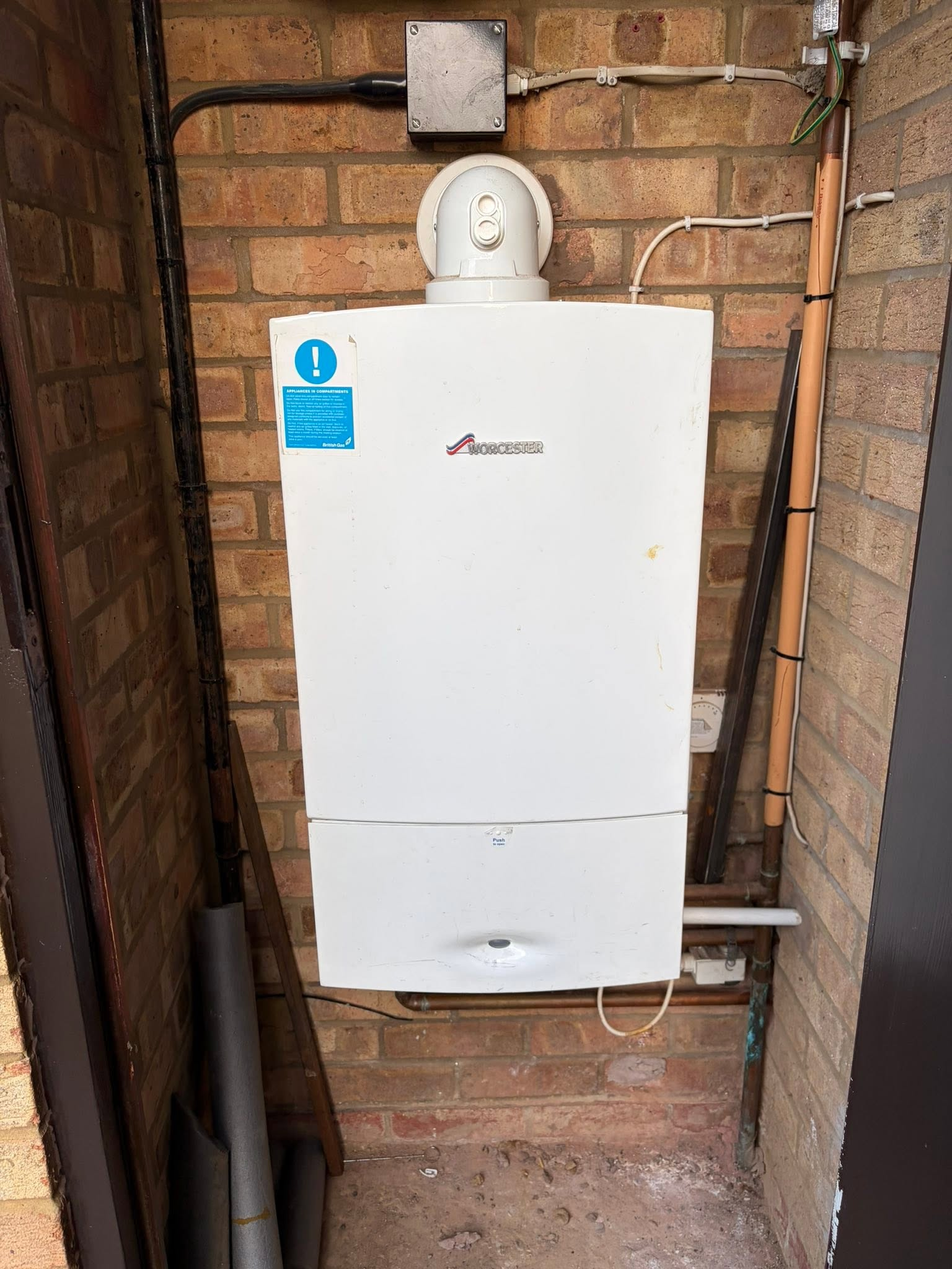 Existing Worcester boiler and pipework